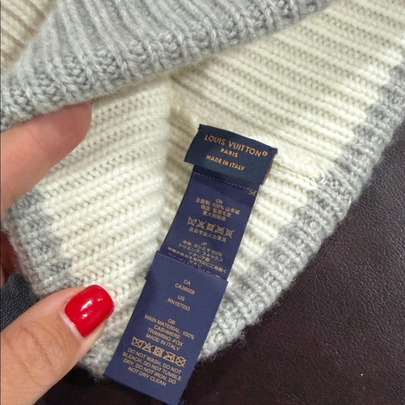 Louis Vuitton Cream and Gray Beanie with Pom Pom - Picture 2 of 4